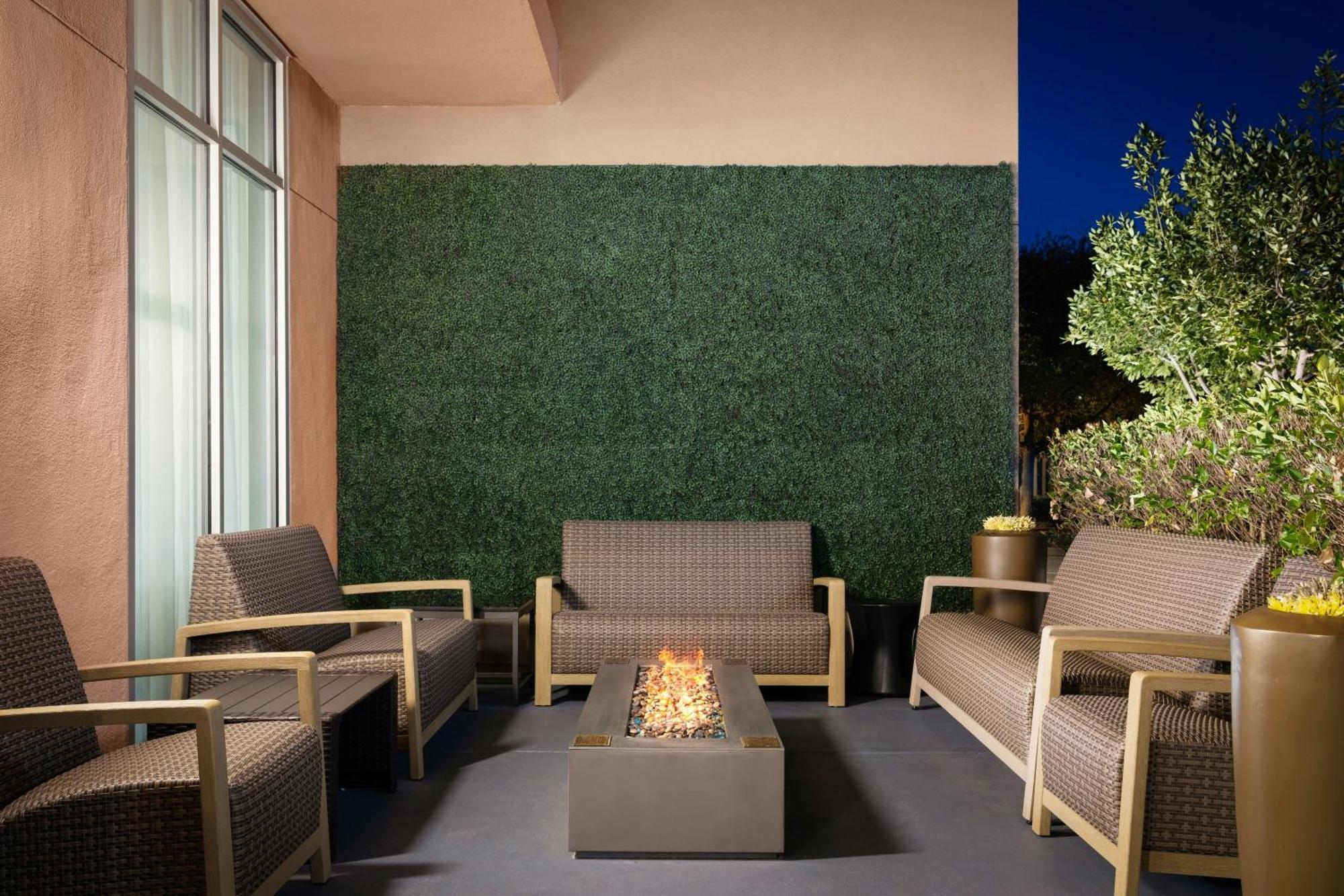 Courtyard By Marriott Sunnyvale Silicon Valley Extérieur photo